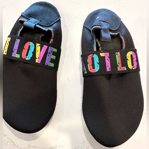 NWOT Love sock slippers grippers 36/37 6/6.5 black rainbow PRIDE - Picture 1 of 3